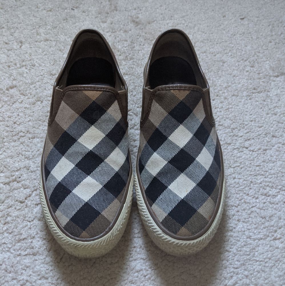 Burberry Slip On Sneakers $100 Retail $490